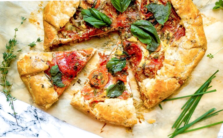 Galette de tomates anciennes aux herbes
