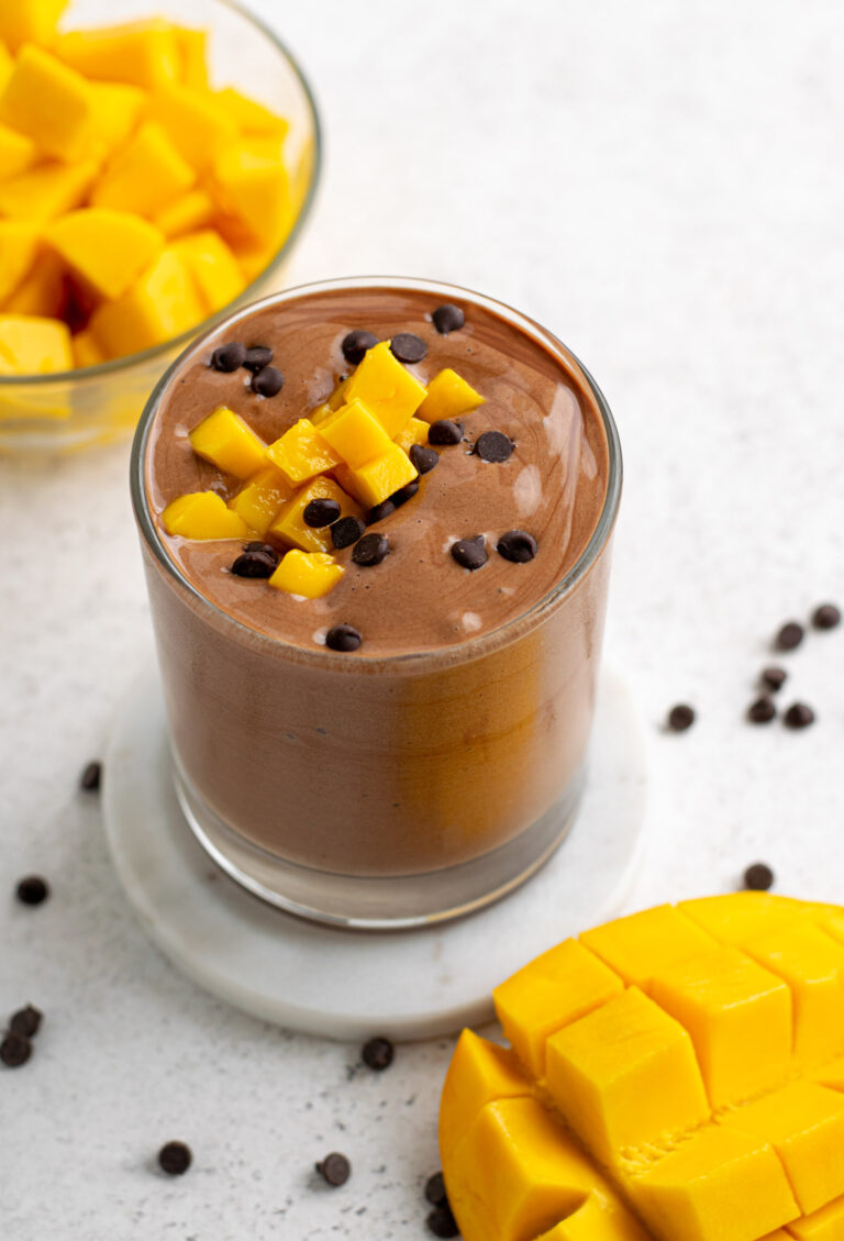 Smoothie au chocolat et à la mangue – Olivia’s Kitchen