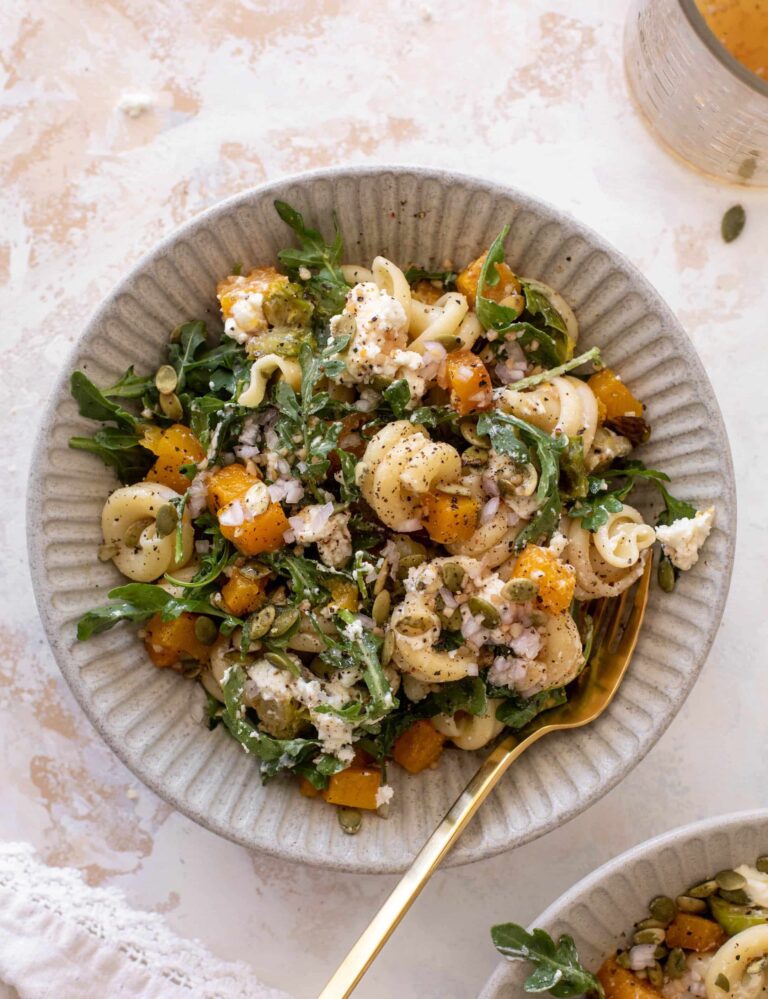 Salade de pâtes d’automne avec vinaigrette à l’érable