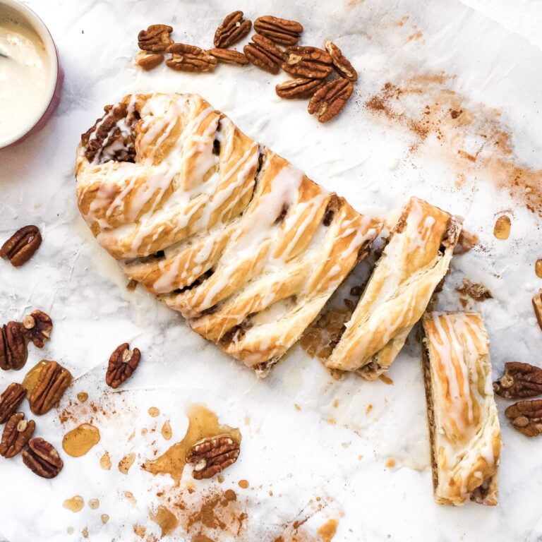 Tresse de pâtisserie aux pacanes et glaçage à la vanille – Recette de brunch facile