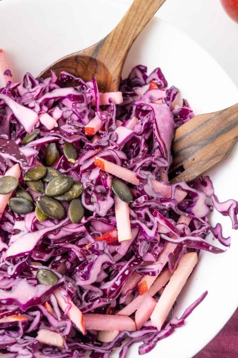 Salade de pommes et de chou rouge – Vegan à bord
