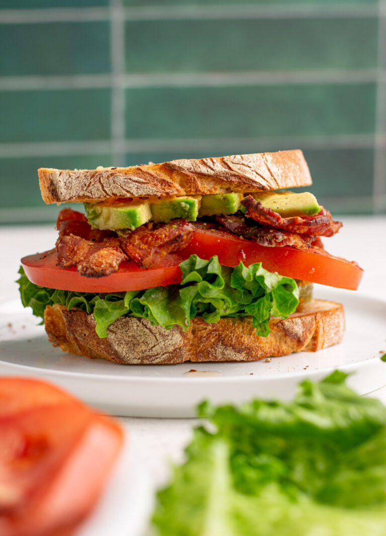 BLT avec sandwich à l’avocat – Olivia’s Kitchen