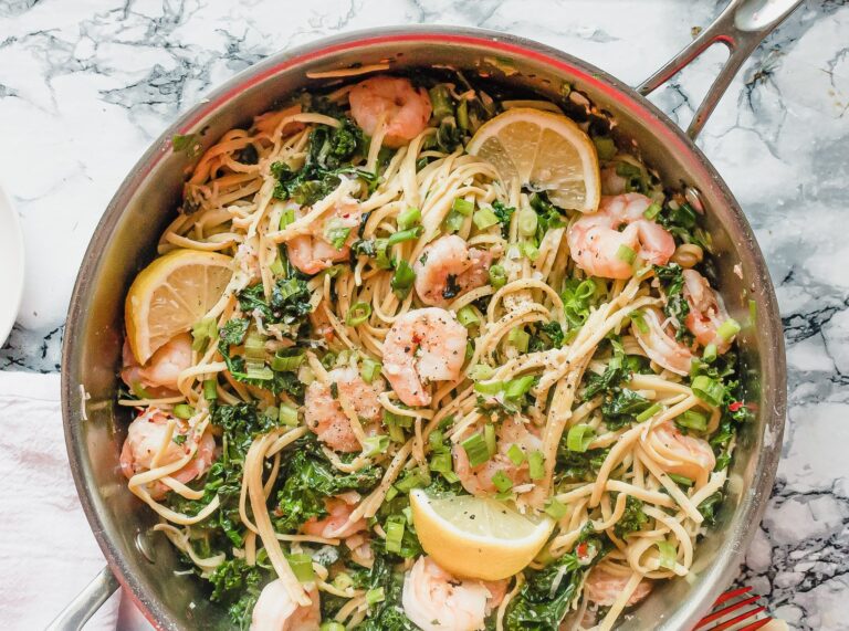 Pâtes aux crevettes au citron et au chou frisé – Sans gluten !