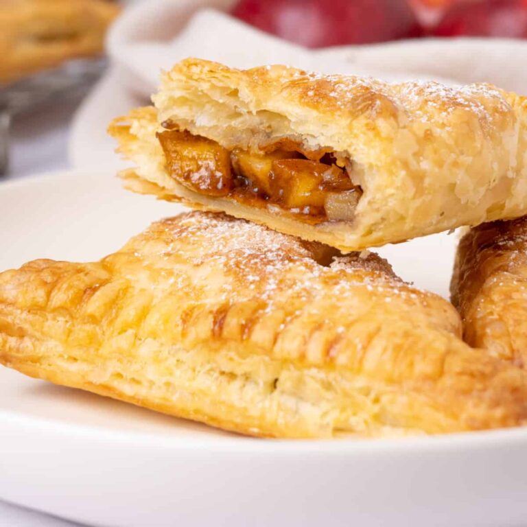 Chaussons aux pommes en pâte feuilletée – Vegan à bord