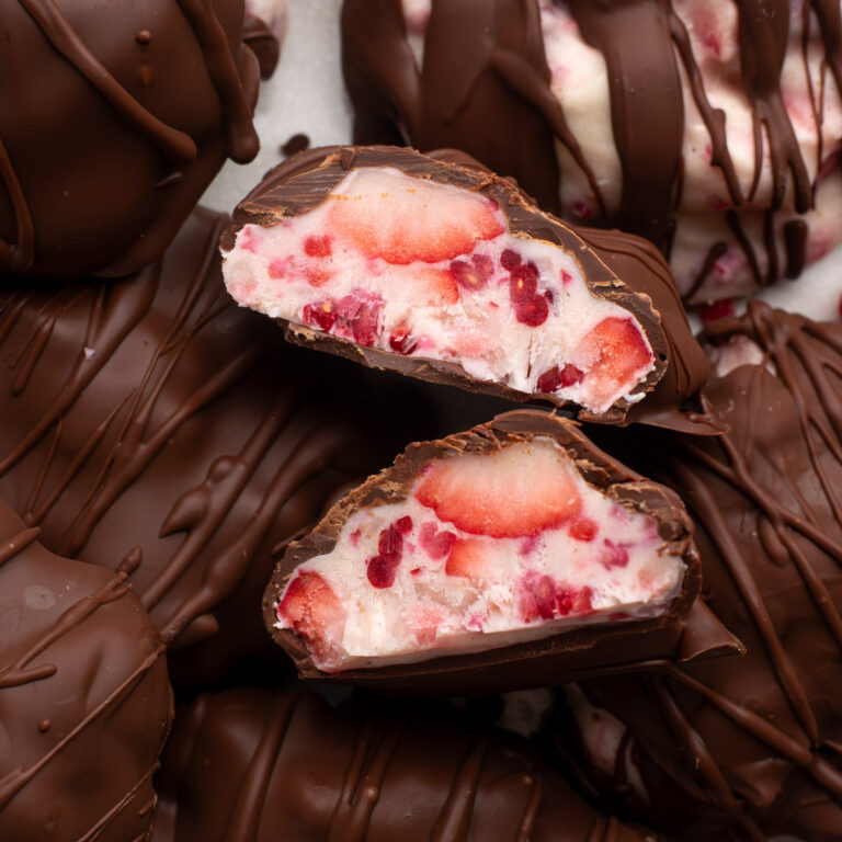 Clusters de yaourt à fraises de chocolat viral